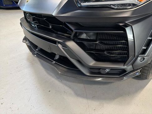 Used 2022 Lamborghini Urus AWD/4WD image 12