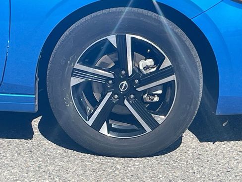 Used 2025 Nissan Sentra SV image 28