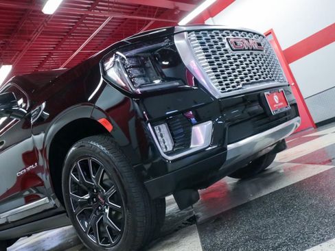 Used 2024 GMC Yukon Denali w/ Denali Reserve Package AWD/4WD image 39