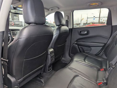 Used 2018 Jeep Compass Limited w/ Safe & Security Group AWD/4WD image 30