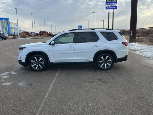 Used 2023 Honda Pilot Elite image 6