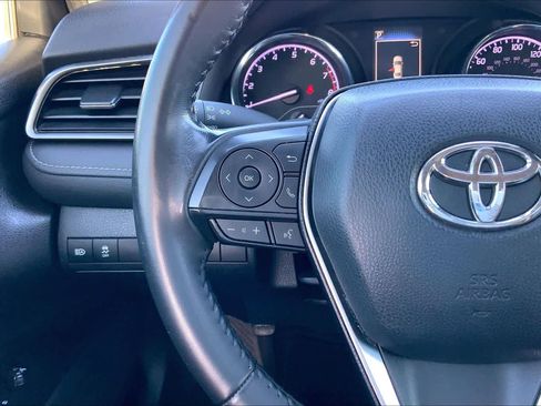 Used 2019 Toyota Camry SE image 24
