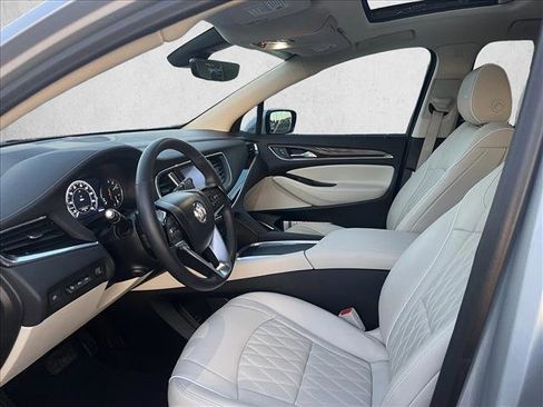Used 2022 Buick Enclave Avenir w/ Avenir Technology Package image 9
