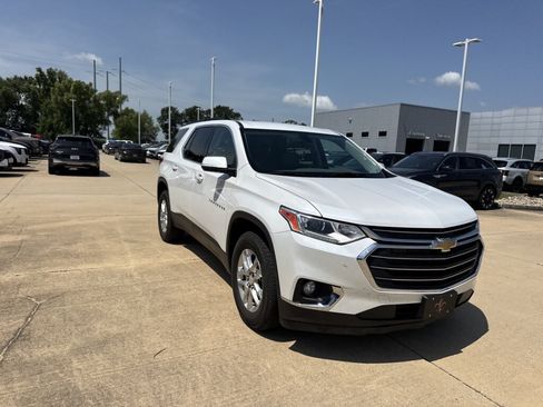 Used 2021 Chevrolet Traverse LT FWD image 9