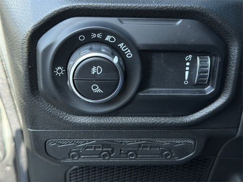 Used 2024 Jeep Gladiator Sport image 34