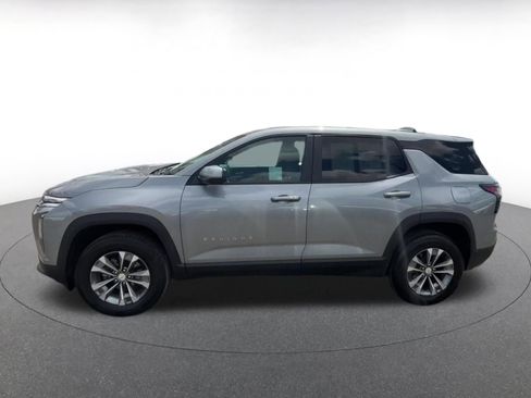Used 2025 Chevrolet Equinox LT FWD image 9