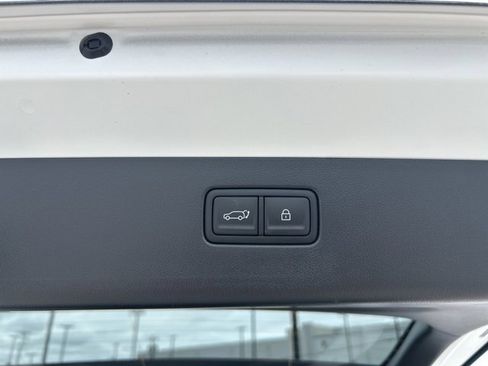 New 2026 Hyundai Ioniq 9 SEL image 12