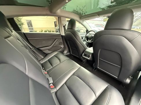 Used 2023 Tesla Model 3 Standard Range image 19