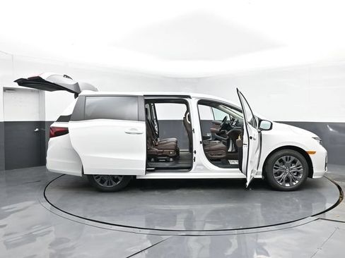 Used 2025 Honda Odyssey Touring image 60