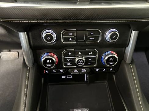 Used 2022 GMC Yukon SLT image 23