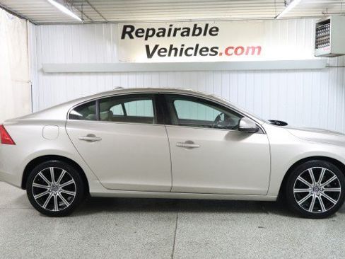 Used 2017 Volvo S60 T5 Inscription AWD/4WD image 4
