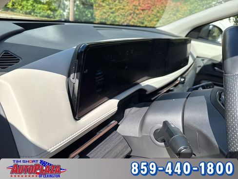 Used 2023 Nissan Ariya AWD image 45