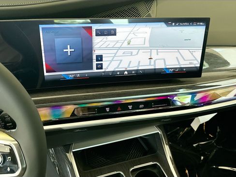 New 2026 BMW i7 M70 AWD/4WD image 12