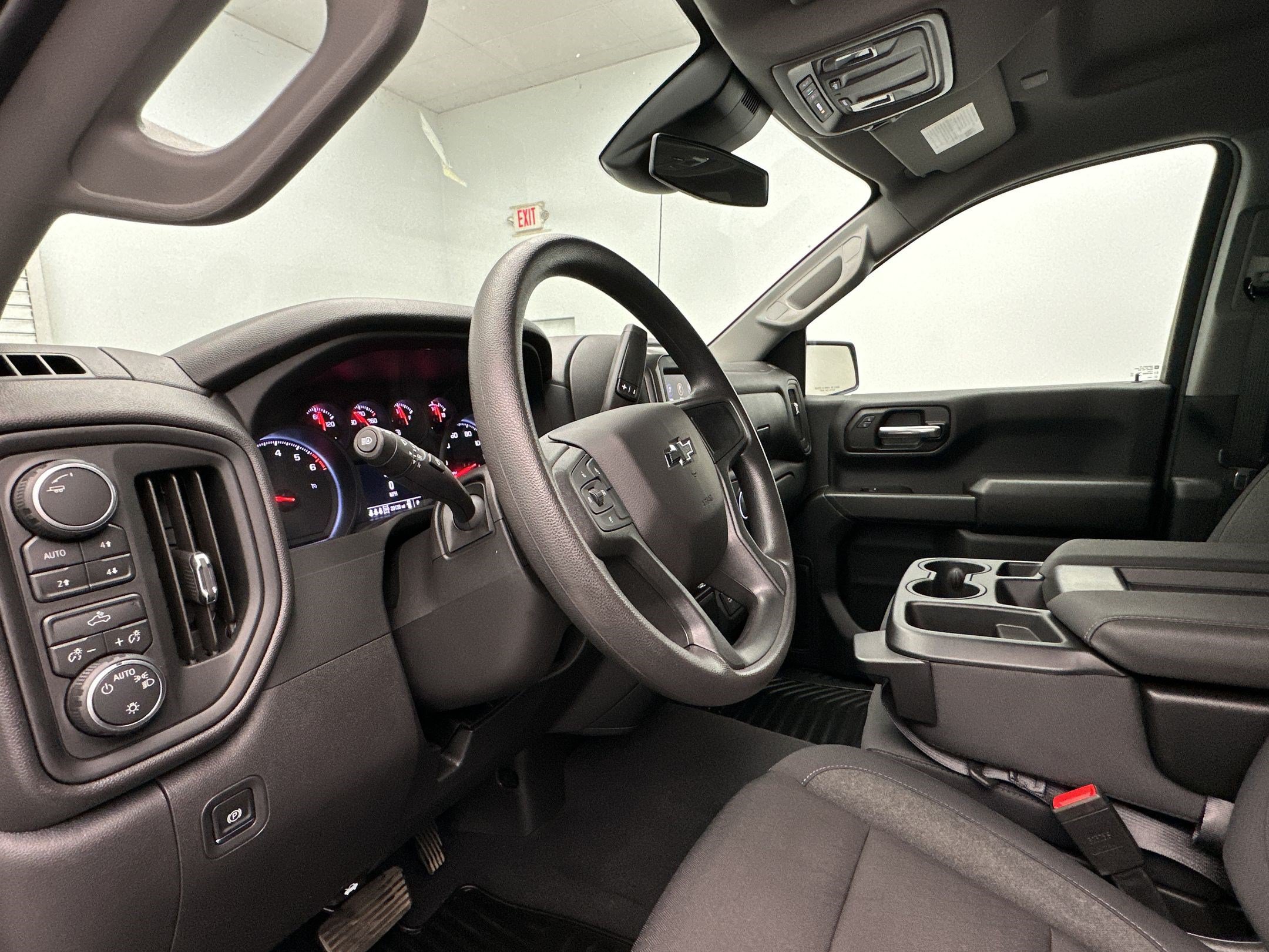 Certified 2026 Chevrolet Silverado 1500 Custom Trail Boss w/ LPO, Dark Essentials Package AWD/4WD image 26