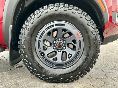 Used 2025 Nissan Frontier PRO-4X image 21