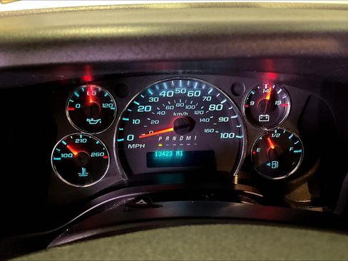 Used 2024 Chevrolet Express 2500 w/ Driver Convenience Package RWD image 14