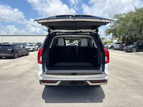 Used 2025 Ford Expedition Max Platinum AWD/4WD image 34