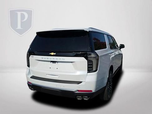 New 2026 Chevrolet Suburban High Country AWD/4WD image 7