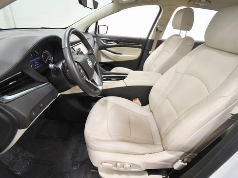 Used 2024 Buick Enclave Essence image 14
