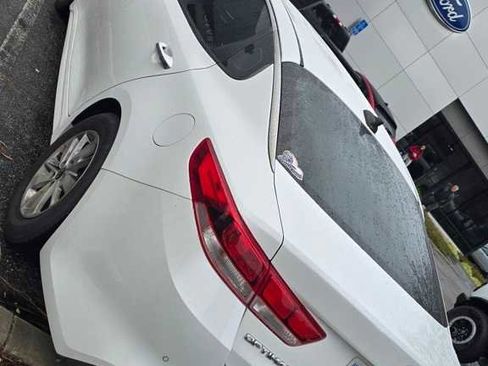 Used 2017 Kia Optima LX w/ Convenience Package image 9