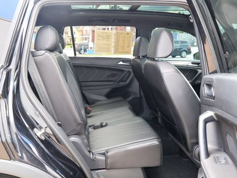 Used 2024 Volkswagen Tiguan SE R-Line FWD image 30