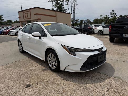 Used 2021 Toyota Corolla LE w/ Carpet Mat Package (TMS) FWD image 3