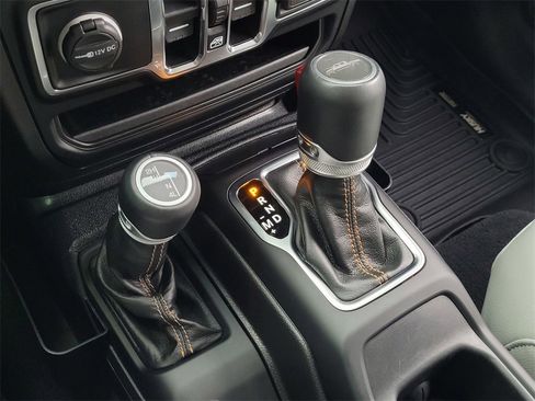 Used 2021 Jeep Gladiator Overland image 21