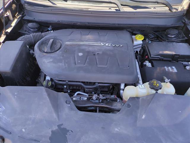 Used 2019 Jeep Cherokee Latitude Plus AWD/4WD image 22
