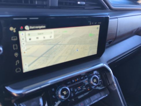 Used 2024 GMC Sierra 3500 Denali Ultimate image 14