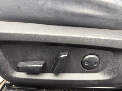 Used 2022 Mitsubishi Outlander SE image 13