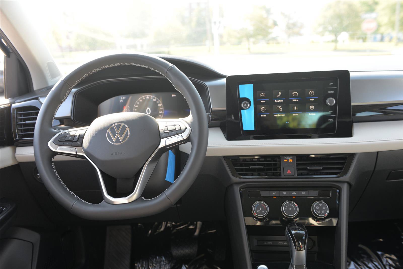 New 2027 Volkswagen Jetta SE FWD image 20