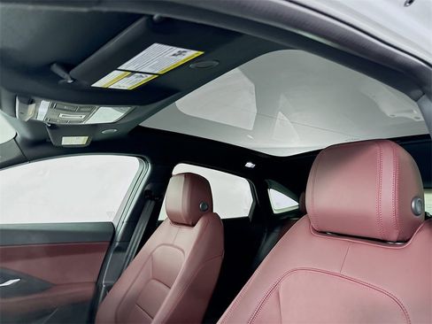 New 2024 Jaguar E-PACE R-Dynamic SE image 23