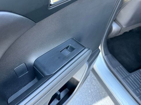 Used 2024 Toyota Highlander XLE image 19