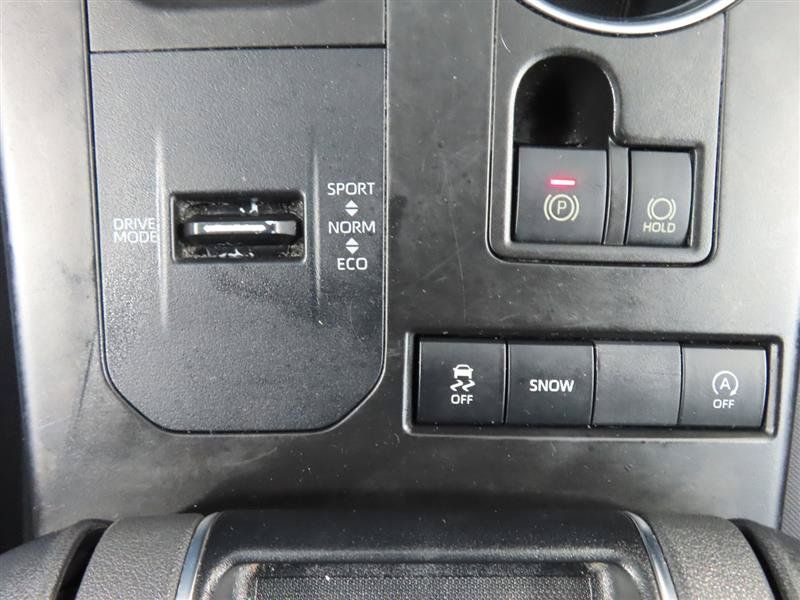 Used 2022 Toyota Highlander L FWD image 24