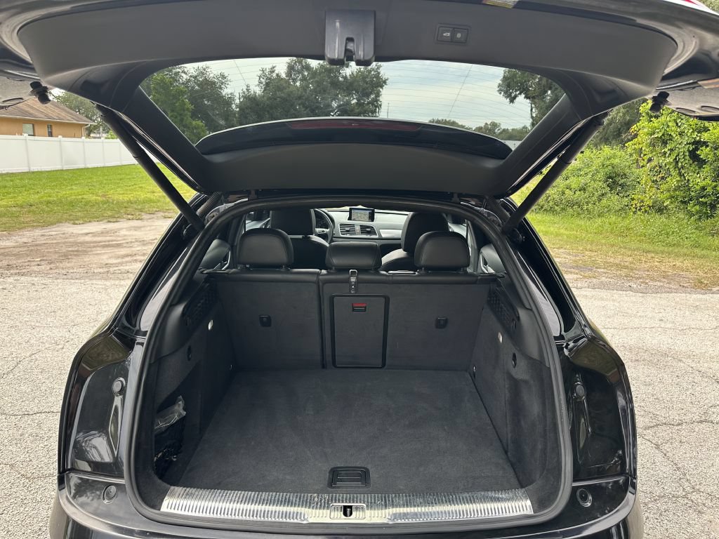 Used 2018 Audi Q3 2.0T Premium Plus w/ Premium Plus Package AWD/4WD image 14