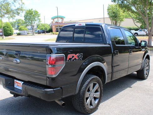 Used 2014 Ford F150 FX4 w/ Equipment Group 402A Luxury AWD/4WD image 7
