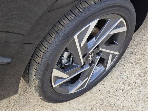 New 2026 Hyundai Elantra Limited w/ Cargo Package FWD image 6