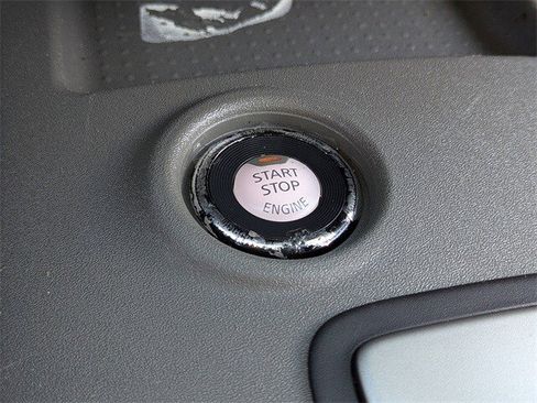 Used 2021 Nissan Frontier S image 28