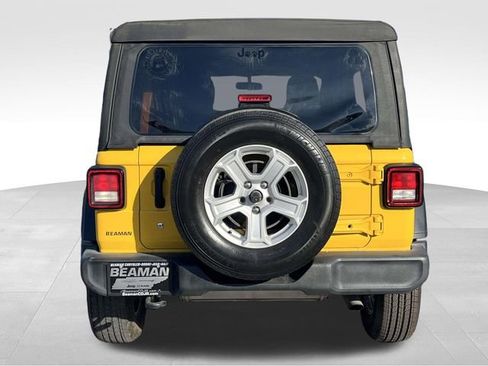 Used 2018 Jeep Wrangler Unlimited Sport image 6