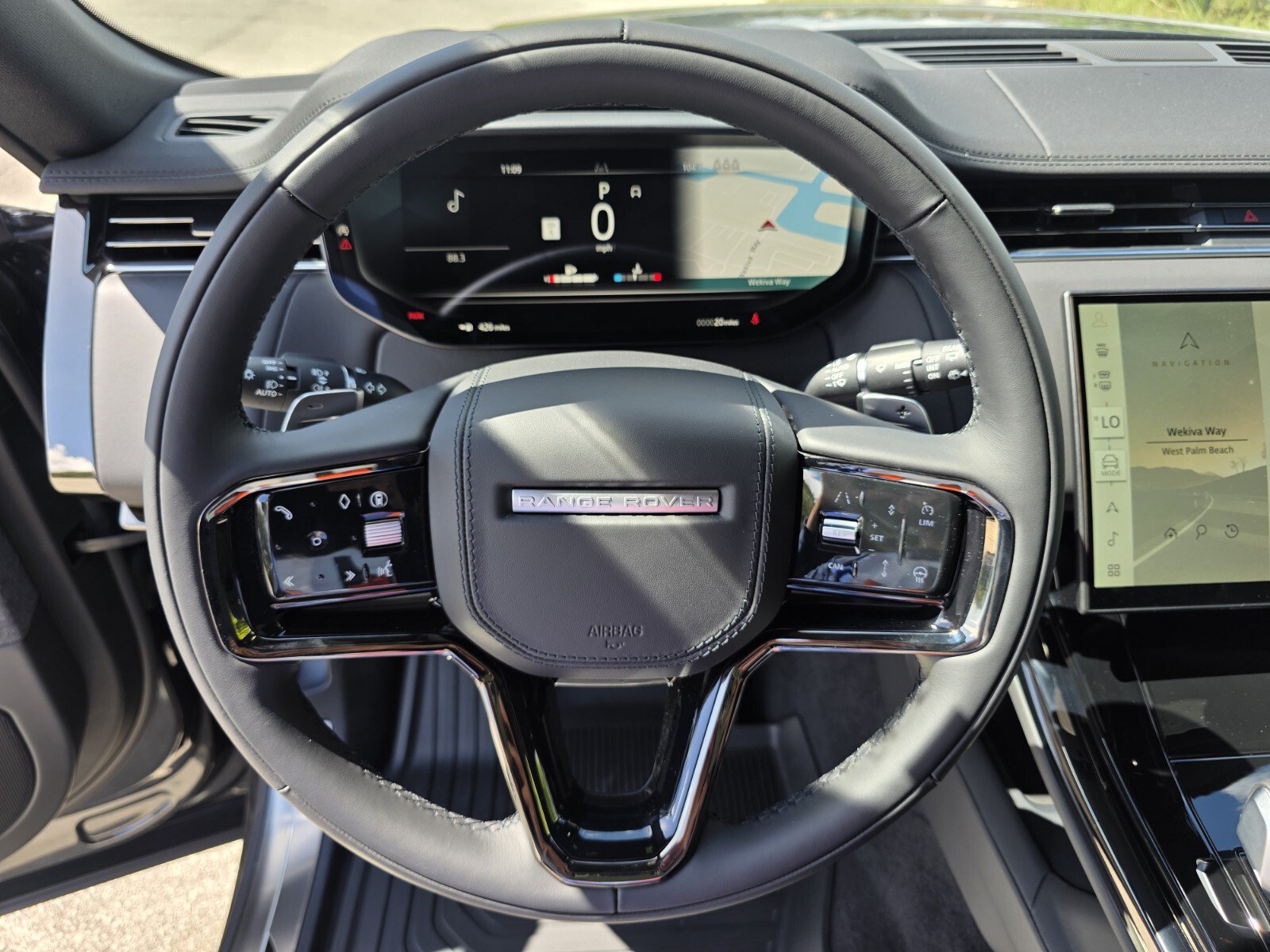 New 2026 Land Rover Range Rover Sport Dynamic SE AWD/4WD image 15