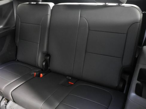 Used 2022 Chevrolet Traverse LT w/ LPO, Floor Liner Package AWD/4WD image 37