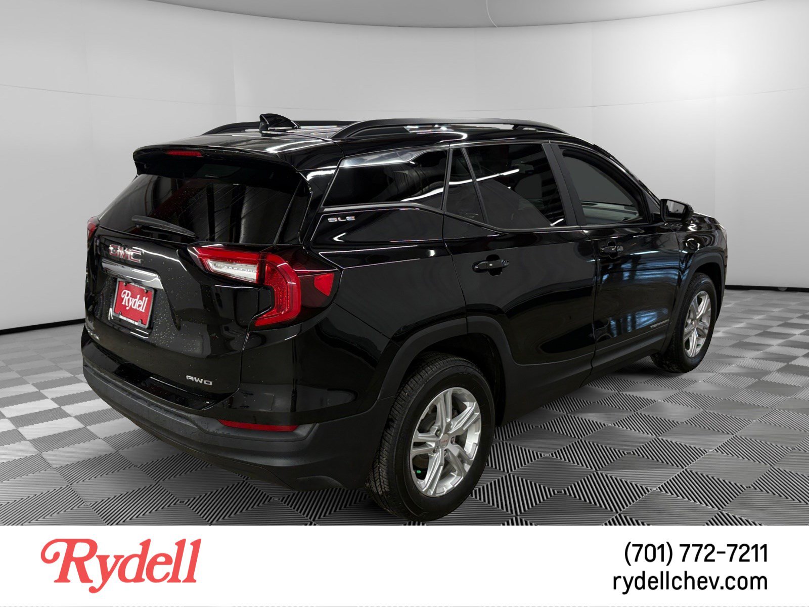 Certified 2022 GMC Terrain SLE w/ Driver Convenience Package AWD/4WD image 5