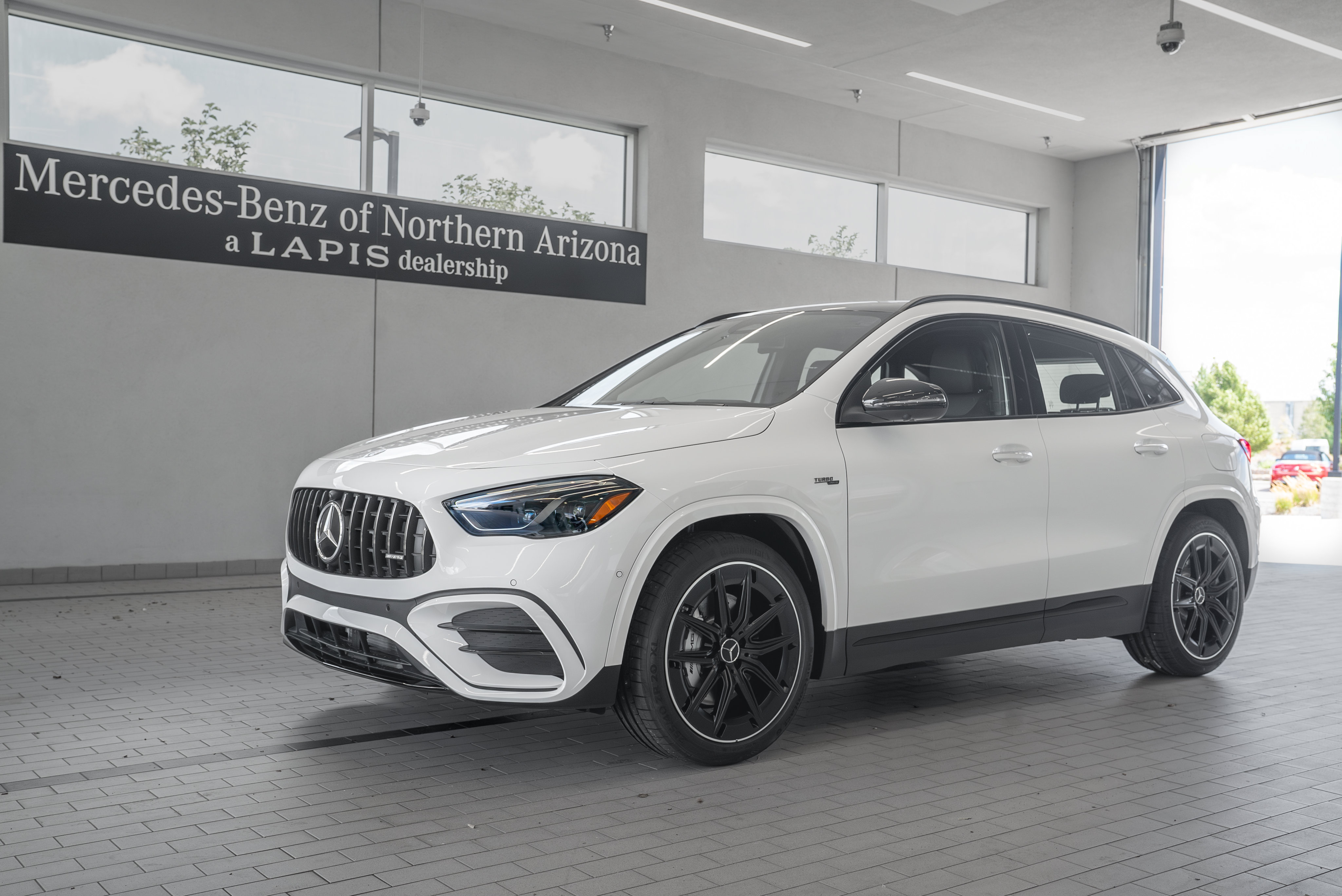 Used 2025 Mercedes-Benz GLA 35 AMG 4MATIC image 3