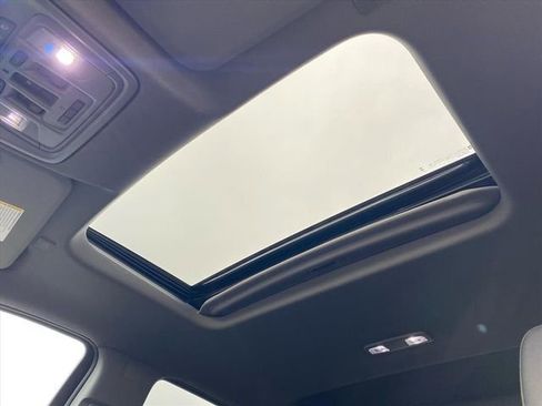 Used 2023 GMC Sierra 1500 SLT w/ SLT Premium Package image 25