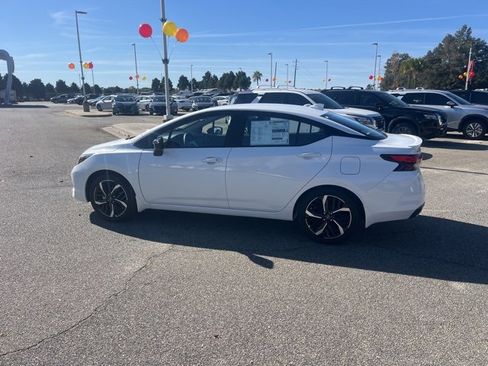 New 2025 Nissan Versa SR w/ Trunk Package image 4