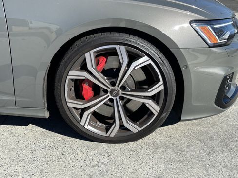 Certified 2025 Audi S6 Premium Plus image 11