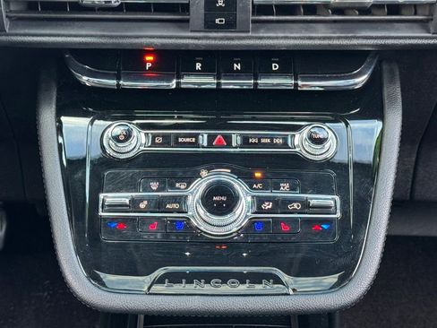 Used 2022 Lincoln Corsair Reserve w/ Elements Package image 24