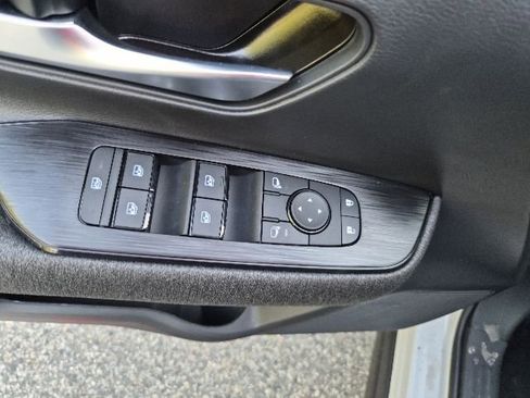 New 2026 Nissan Kicks SV w/ Charging Package AWD/4WD image 16