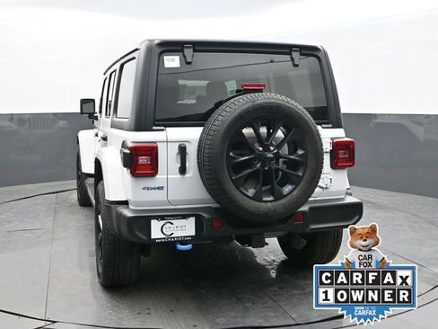 Used 2023 Jeep Wrangler Unlimited Sahara w/ Cold Weather Group image 5
