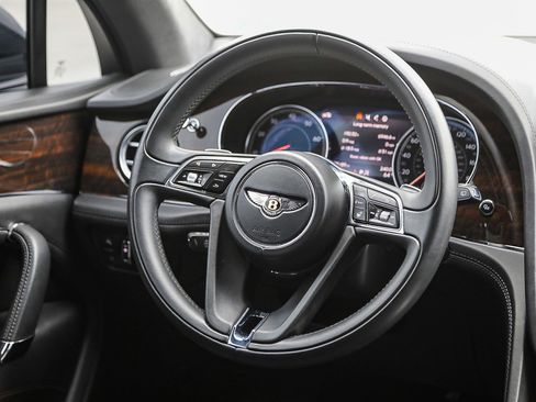 Used 2019 Bentley Bentayga image 15